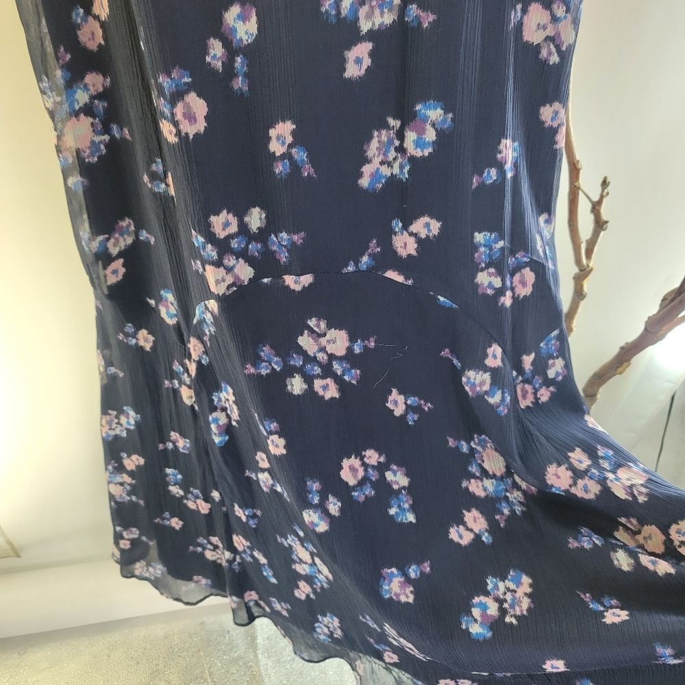 A Pea In The Pod Halter Sleeveless Crepe Dress - Picture 5 of 10